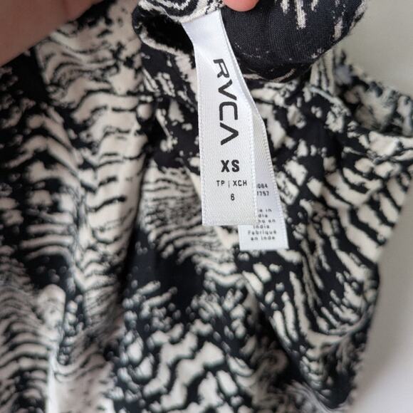 RVCA Tank Womens XS Cage Racerback Black Abstract Print Boho Festival Summer - Picture 8 of 9